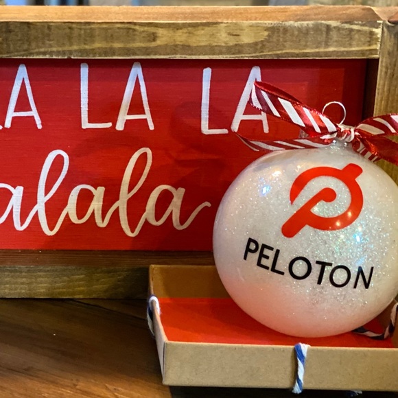 Peloton Ornament - Picture 1 of 2
